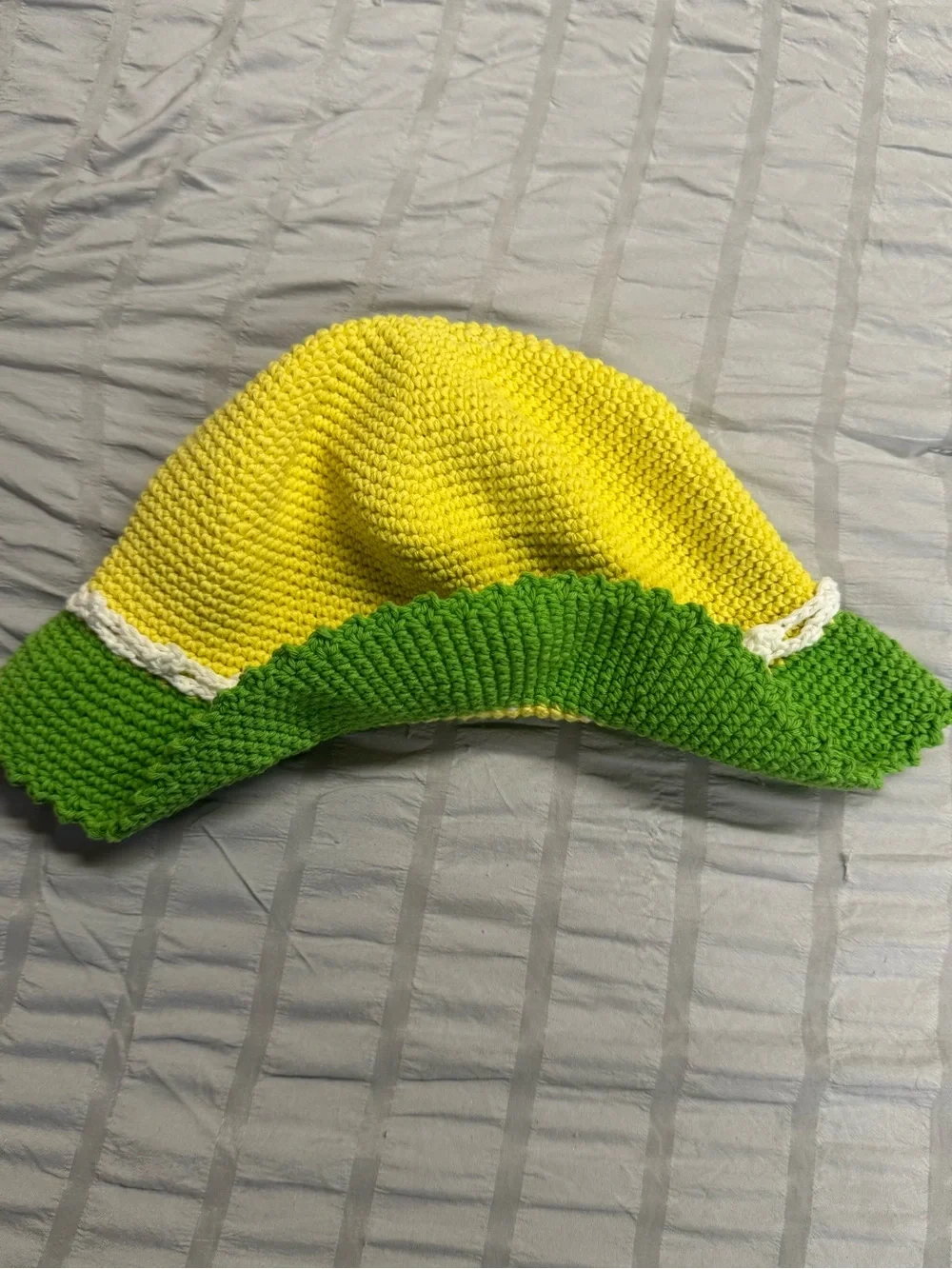 Preowned Girl's Multicolor and Floral Crochet Hat Item #PHK7831